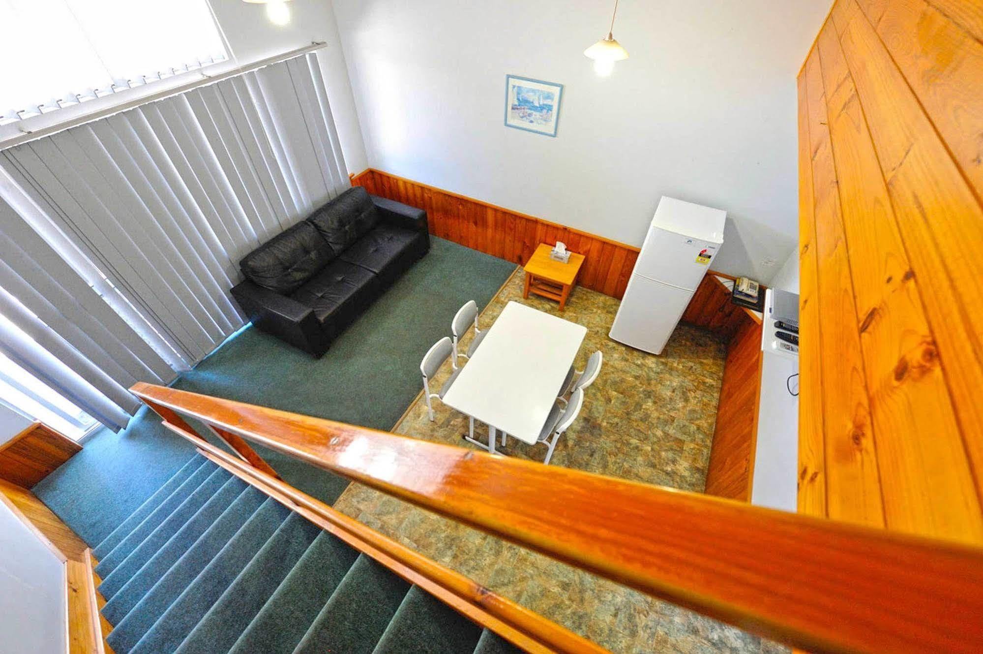 Abrolhos Reef Lodge Geraldton Extérieur photo