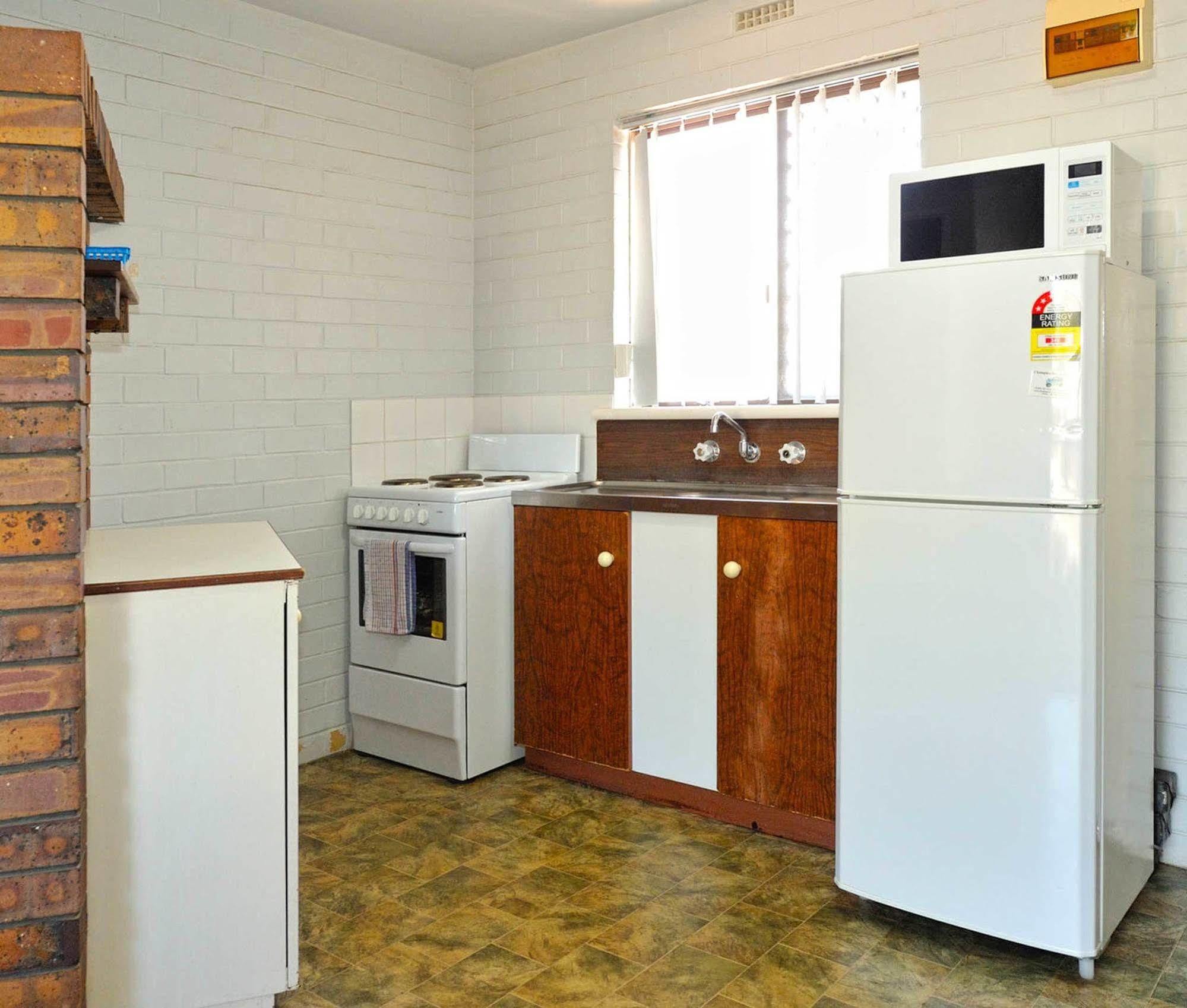 Abrolhos Reef Lodge Geraldton Extérieur photo