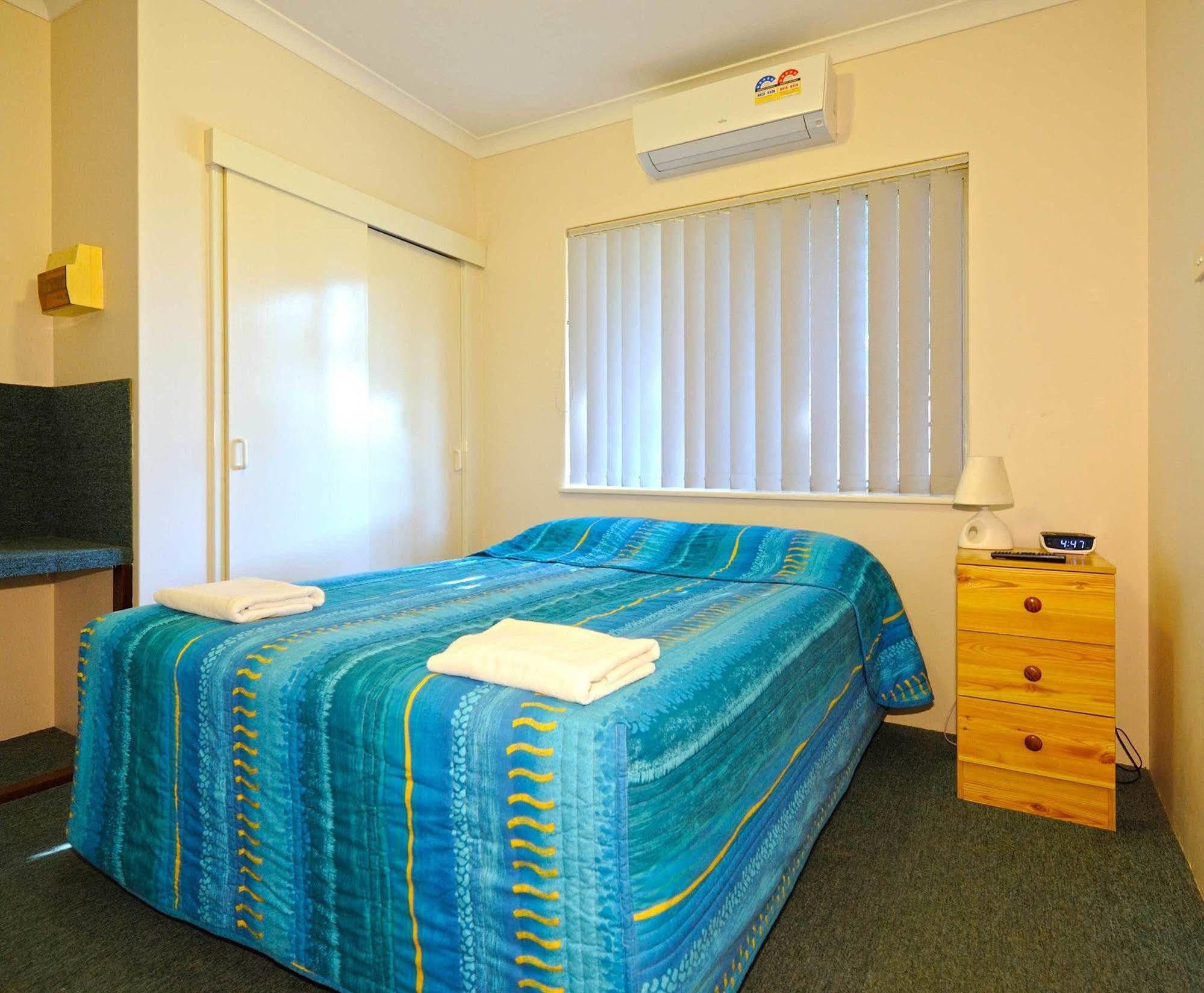 Abrolhos Reef Lodge Geraldton Extérieur photo