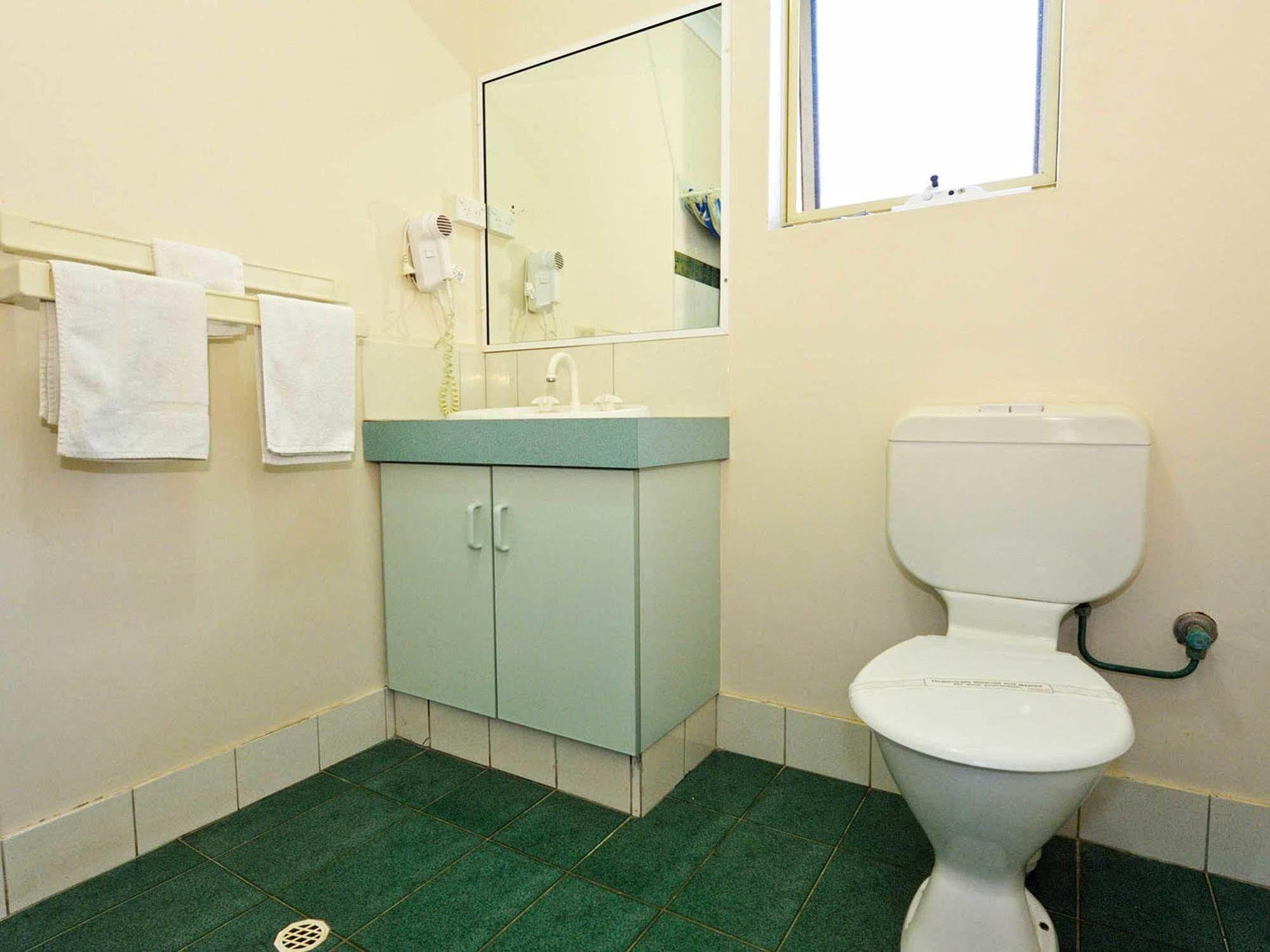 Abrolhos Reef Lodge Geraldton Extérieur photo