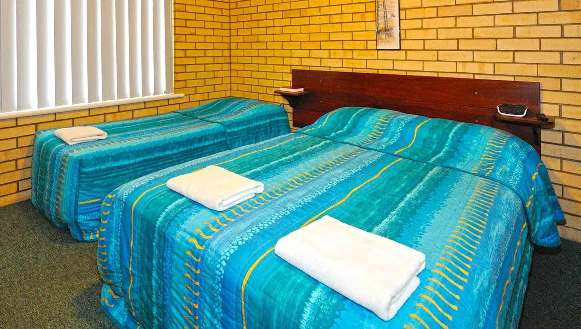 Abrolhos Reef Lodge Geraldton Extérieur photo